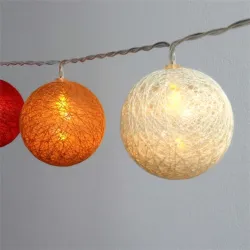 IRIS Gömb alakú 6cm/színes fonott/4,5m/piros-narancs-meleg fehér/30db LED-es/USB-s fénydekoráció  (104-42)