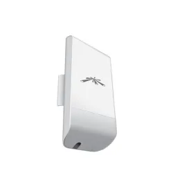 Ubiquiti NanoStation Loco M5 5GHz 802.11a with integrated 13dbi antenna