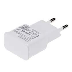Akyga AK-CH-05 USB Adapter 100-240V/5V/3.1A 3USB White