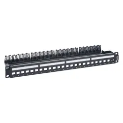 LEGRAND üres keystone patch panel 1U-19" 24xRJ45 port fogadására fém kábeltartóv