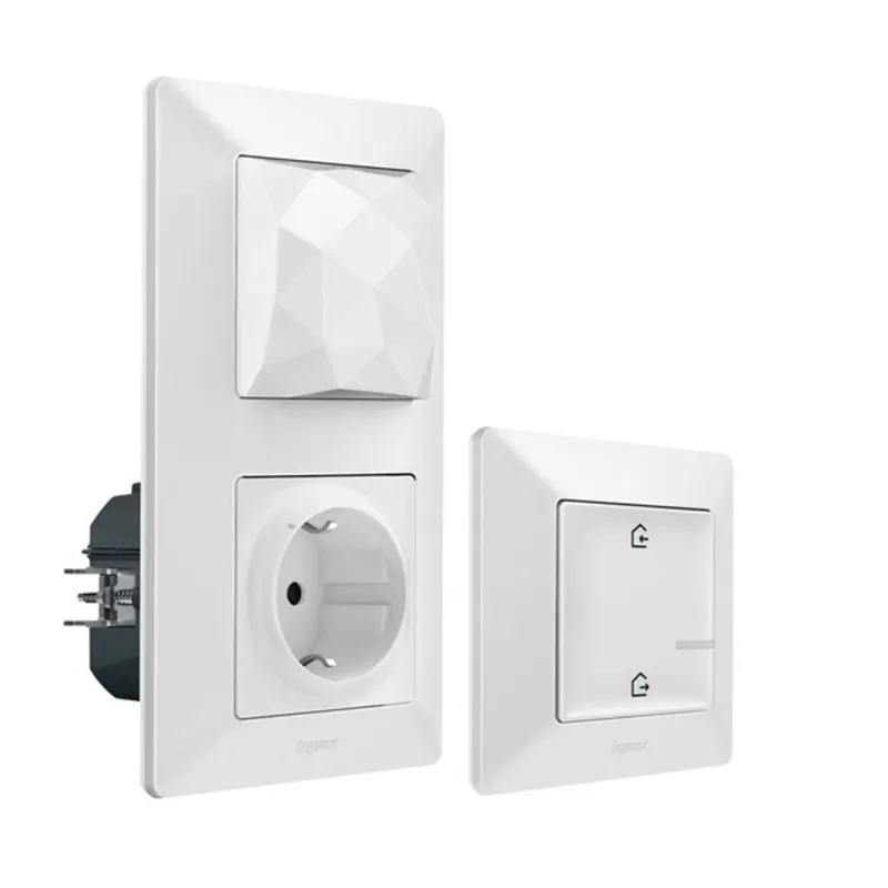 LEGRAND Intelligens kezdő csomag - Központi egység intelligens csatlakozóaljzattal +főkapcsoló Valena Life Netatmo fehér LEGRAND Intelligens kezdő csomag - Központi egység intelligens csatlakozóaljzattal +főkapcsoló Valena Life Netatmo fehér