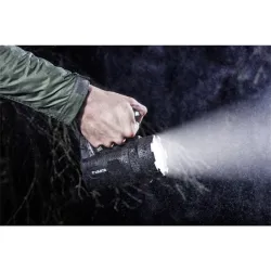 Varta Indestructible BL20 Pro LED elemlámpa