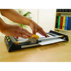 FELLOWES Trimmer Neutron Plus A4