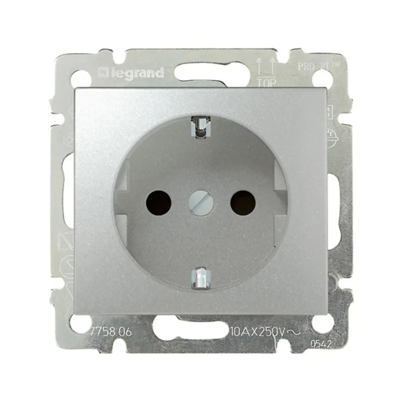 Legrand 770120 Valena aluminium 2P+F csatlakozóaljzat Legrand 770120 Valena aluminium 2P+F csatlakozóaljzat
