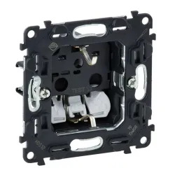 LEGRAND Valena InMatic 2P+F csatlakozóaljzat mechanizmus gyermekvédelemmel rugós vezetékbekötéssel