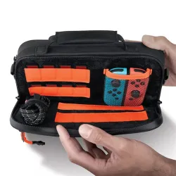 BIONIK Power Communter Nintendo Switch & OLED hordtáska 1000mAh akkumulátorral fekete (BNK-9035)