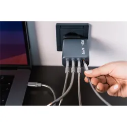 Verbatim 100W 4-Port (2xUSB-C PD 100W/1xUSB-C PD 65W/1xUSB-A QC 3.0) GaN EU/UK hálózati töltő (32202)