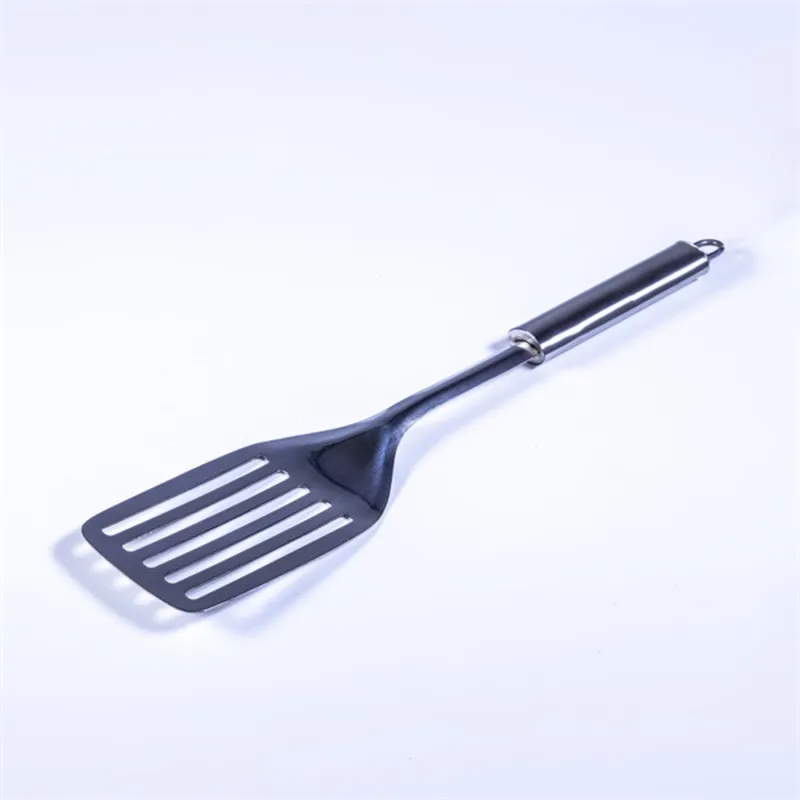 TOO KT-466 Fém spatula résekkel 33 cm TOO KT-466 Fém spatula résekkel 33 cm