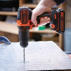 Black & Decker  BDCHD18BAFC-QW akkus ütvefúró készlet