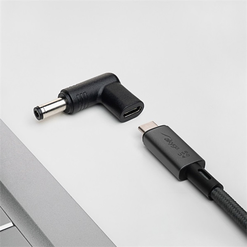 Akyga AK-ND-C02 USB Type-C / 5,5 x 2,1 mm laptop adapter Akyga AK-ND-C02 USB Type-C / 5,5 x 2,1 mm laptop adapter