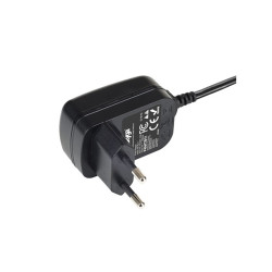 Akyga 9V / 1A 9W 5.5x2.1mm töltő adapter - AK-TB-11