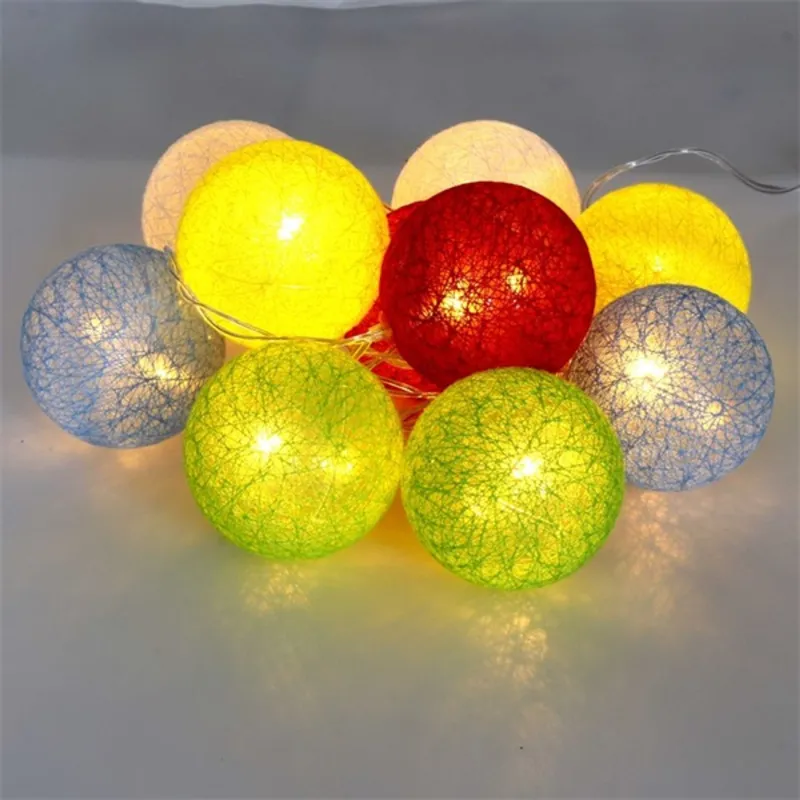 Iris Gömb alakú 6cm/színes fonott/1,5m/több színű/10db LED-es/USB-s fényfüzér, fénydekoráció Iris Gömb alakú 6cm/színes fonott/1,5m/több színű/10db LED-es/USB-s fényfüzér, fénydekoráció